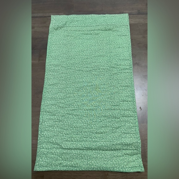 Flowers on a Vine - Hand Applique Quilted Table Runner" 12” x 22” - Picture 7 of 7